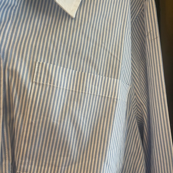 NWT cropped white shirt with blue stripes button down - Picture 9 of 11